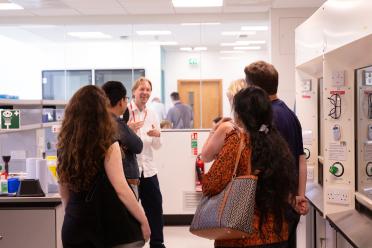 Dr Iain Macaulay leads a tour of EI's single-cell labs