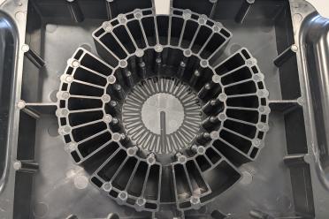 Inside the instrument shows the different compartments which all contain different fluids such as the readout probes. 