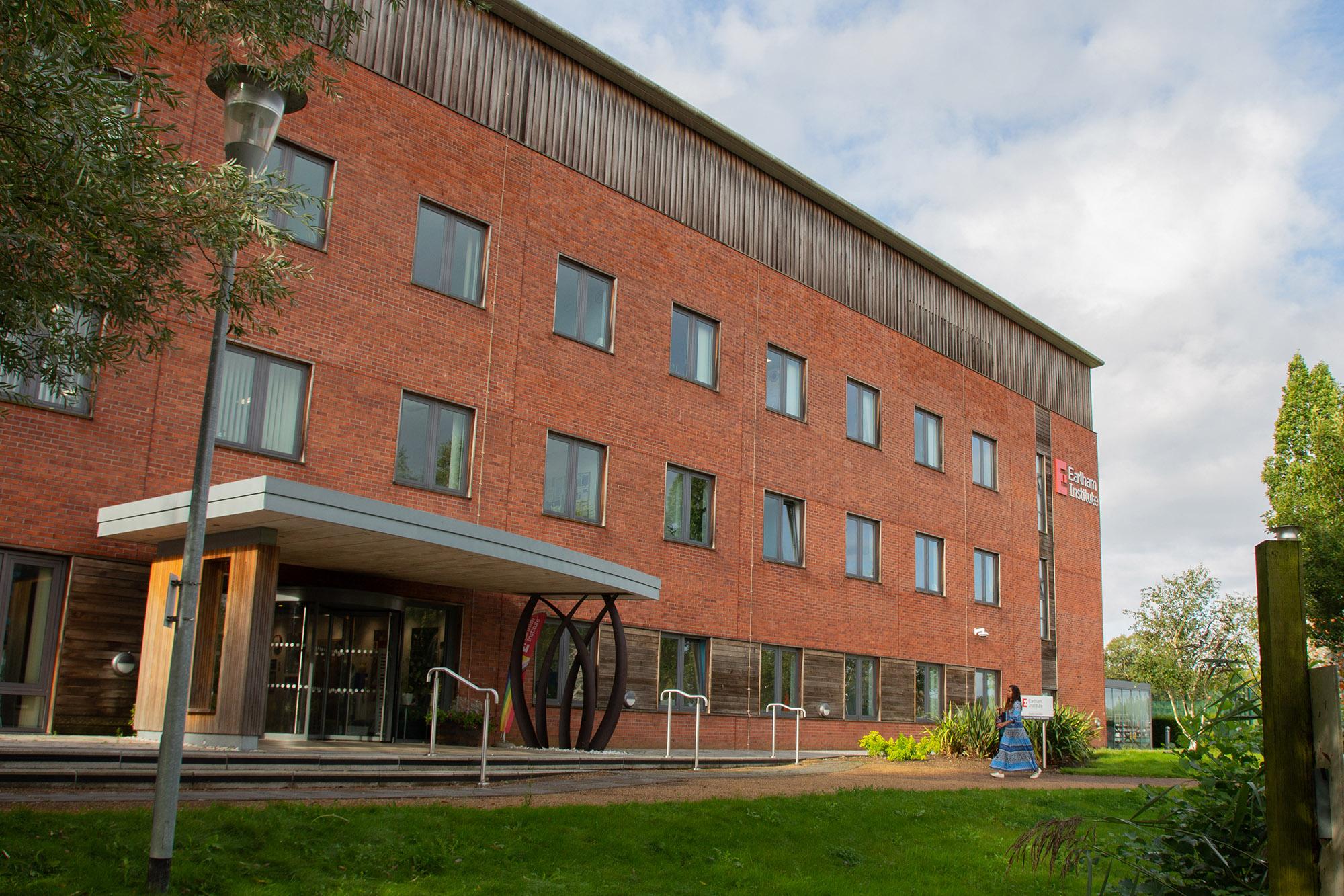 The front of the Earlham Institute building